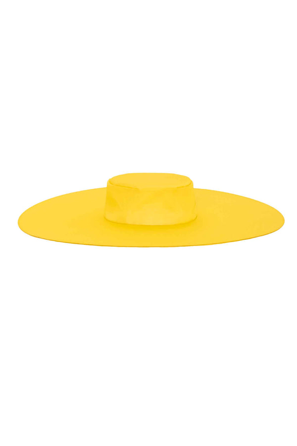 Wide-brimmed hat